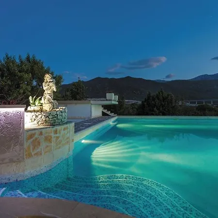 Semesterbostad House Ma & Ma With Pool, Parking, High Speed Internet, Bbq...
