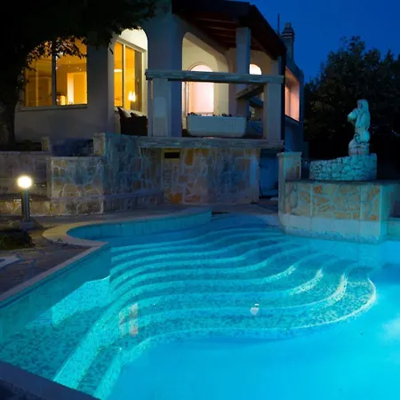 House Ma & Ma With Pool, Parking, High Speed Internet, Bbq... Σπίτι διακοπών Srijane